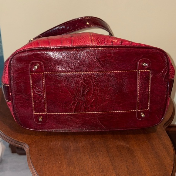 Marc Chantal Shoulder bag red croc pattern leather/Burg. Patent accents goldtone - Picture 12 of 17